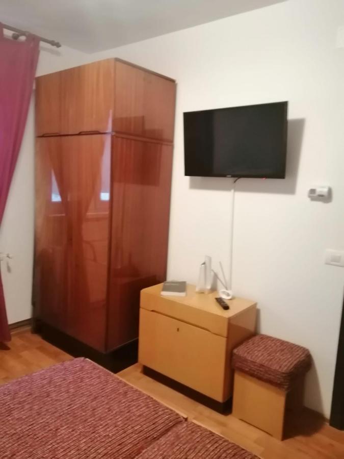 Apartment Valea Azugii Азуга Екстер'єр фото